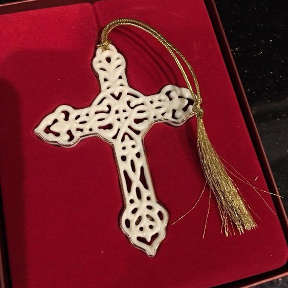 Beautiful Lenox Pierced Cross Ornament Decoration Easter Mother’s Day - Picture 8 of 8